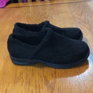 Comfortview Slip On Black Sherpa lined Shoes SZ 9